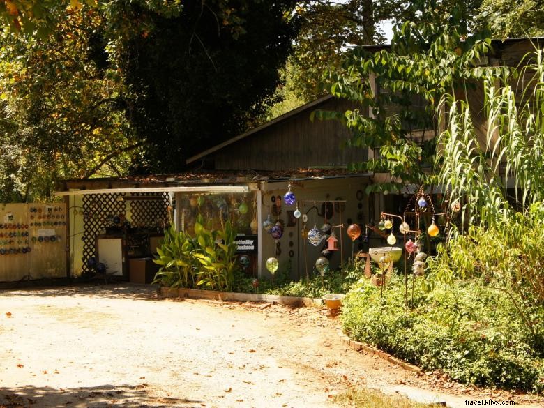 Explore Handcrafted Ceramics at Happy Valley Pottery – Quality, Tradition & Craftsmanship