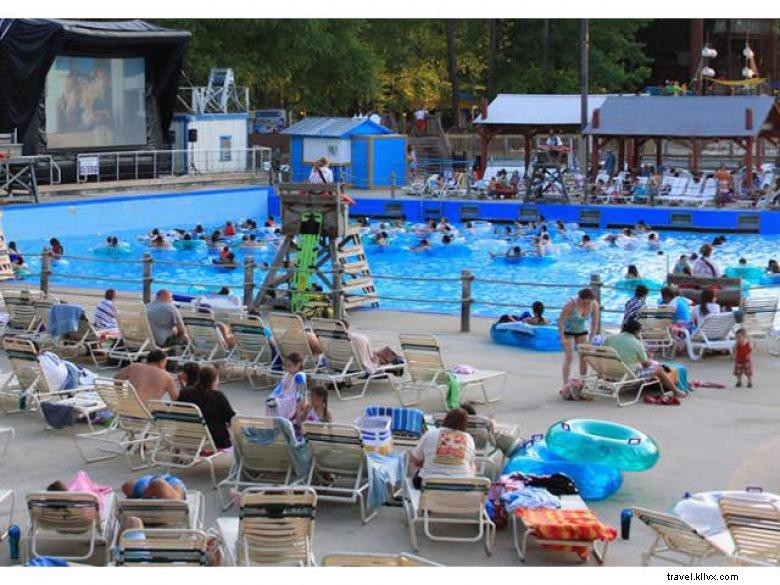 Explore Six Flags White Water Atlanta: Thrilling Rides & Family Fun