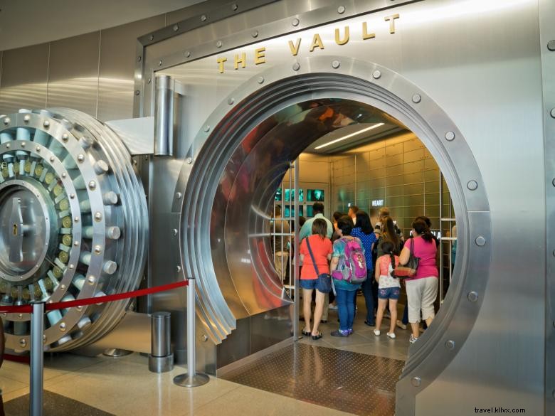 Explore the World of Coca‑Cola – History, Innovation & Global Impact