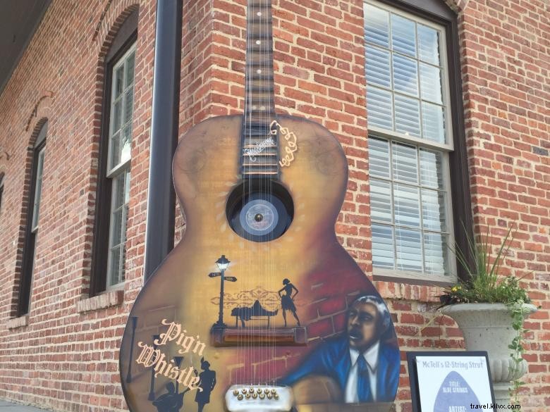 McTell’s 12‑String Strut – Classic South Thomson Design