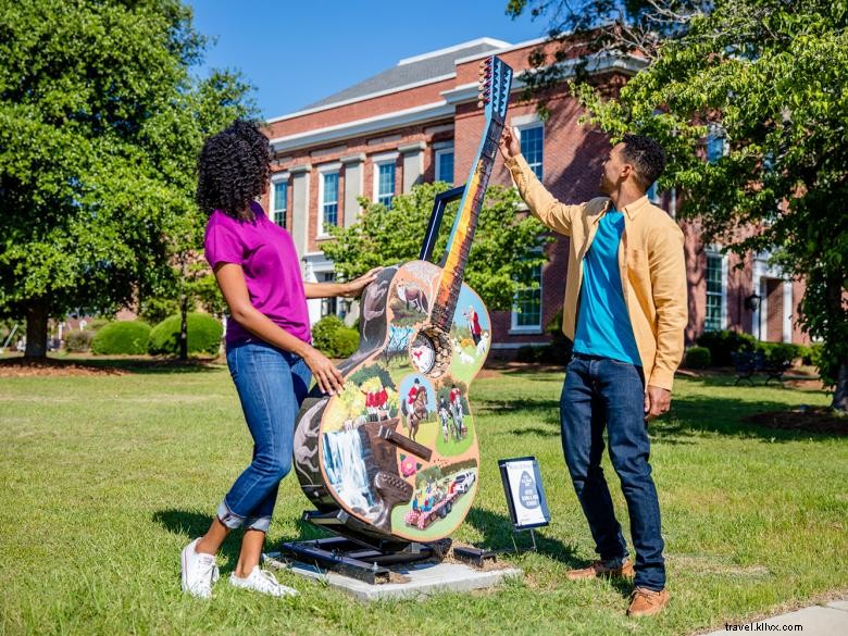 McTell’s 12‑String Strut – Classic South Thomson Design