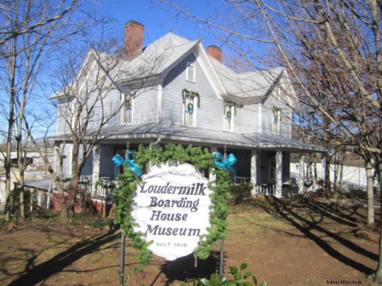 Loudermilk Boarding House: A Unique Elvis Museum Experience