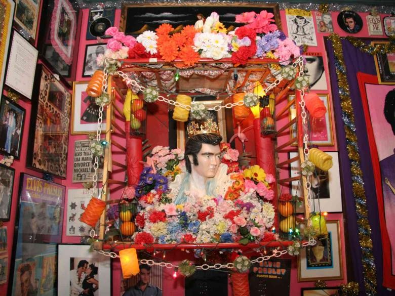 Loudermilk Boarding House: A Unique Elvis Museum Experience
