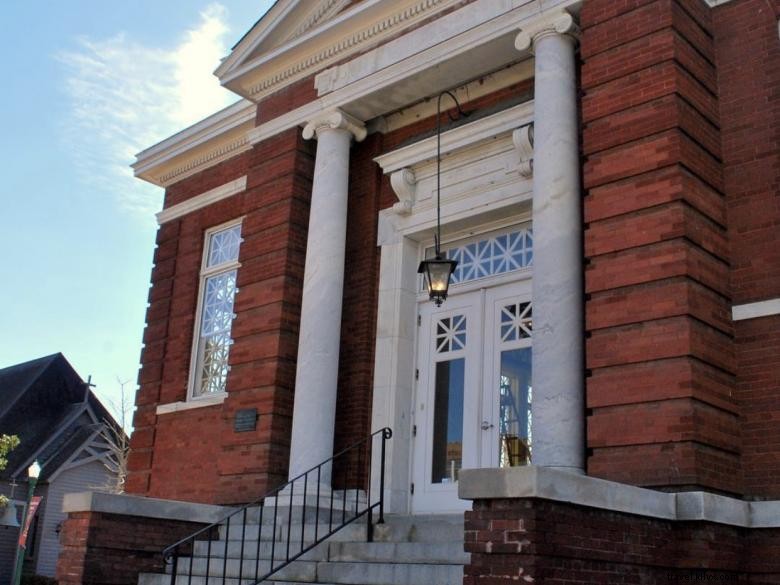 Explore Historic Downtown Dublin on an Engaging Walking Tour