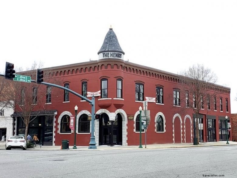 Explore Historic Downtown Dublin on an Engaging Walking Tour