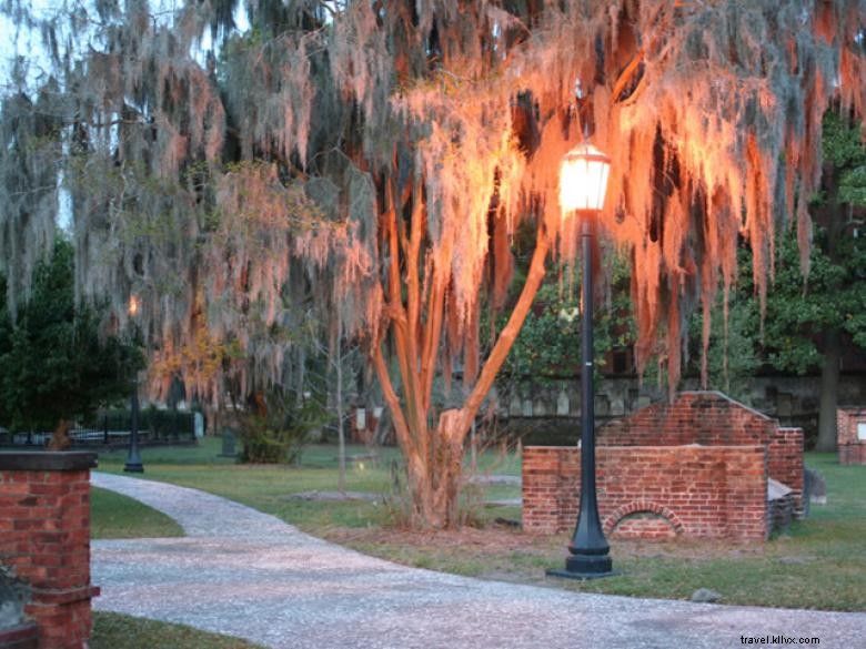 Explore Authentic Cobblestone Tours – Heritage Walks & Scenic Routes