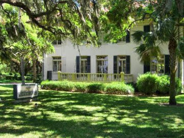 Goodyear Cottage: Charming Coastal Retreat in Jekyll Island, Georgia