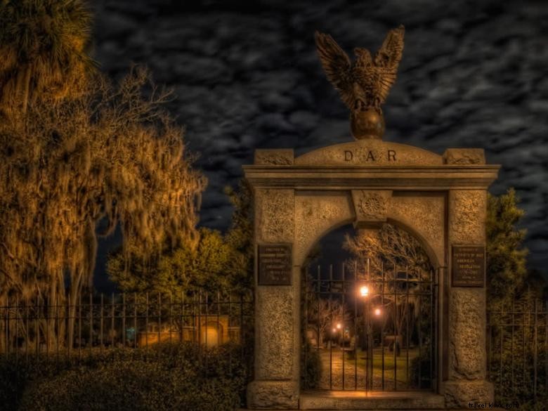 Ghost City Tours – Immersive Guided Night Excursions