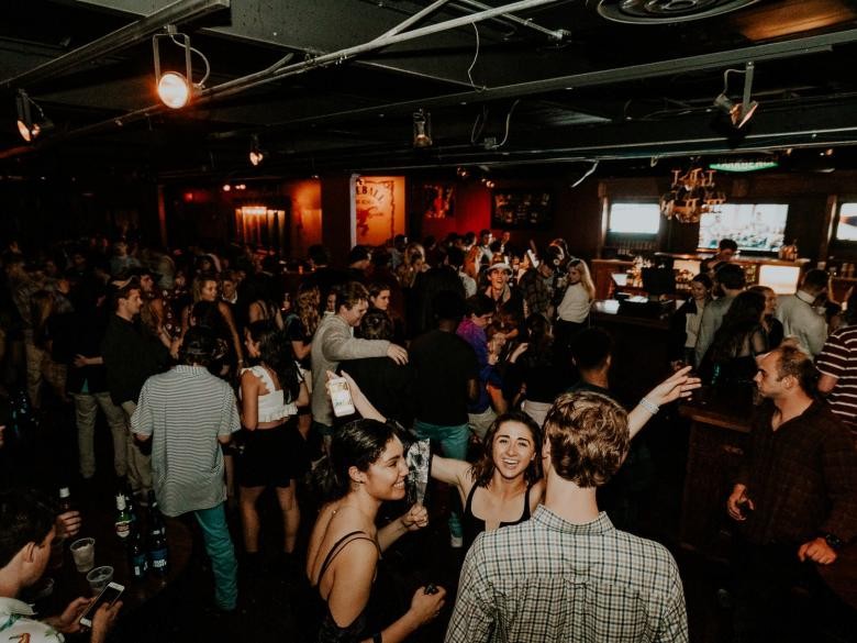 Discover the Iconic Park Bench at Battery Park