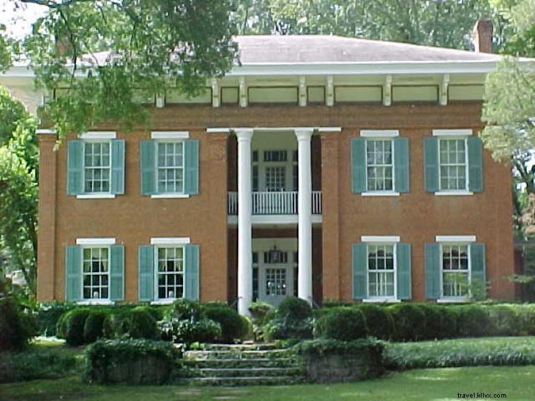 Covington Ghost Tours: Discover Spooky Stories & Historic Hauntings