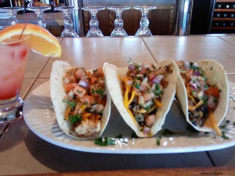 Moondance Bar & Grill – Classic American Dining & Live Music