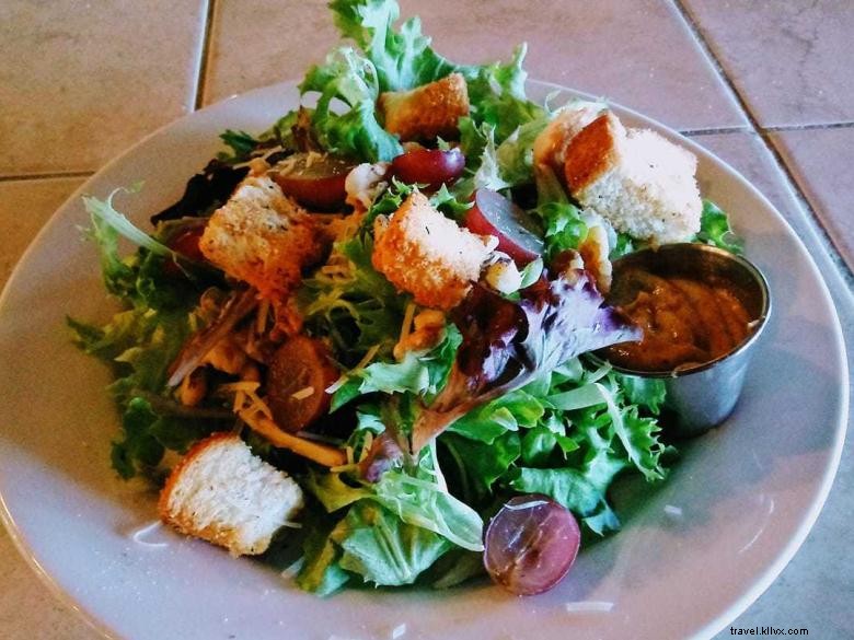 Moondance Bar & Grill – Classic American Dining & Live Music