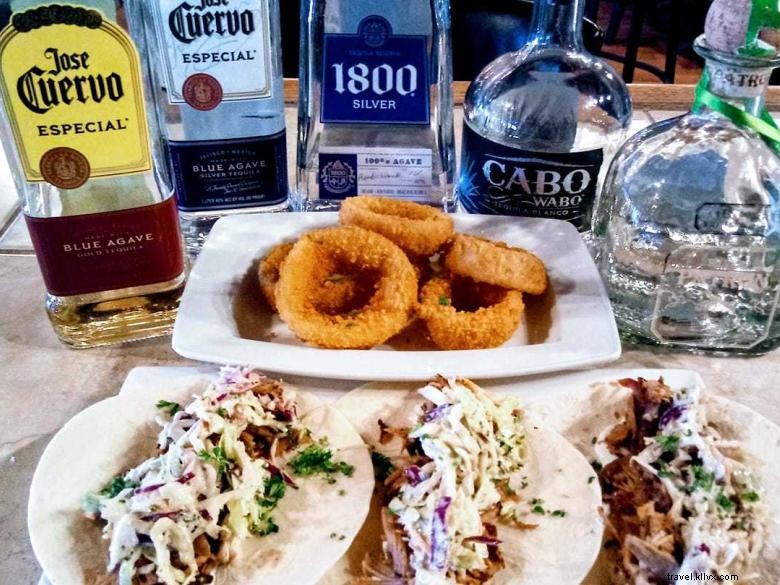 Moondance Bar & Grill – Classic American Dining & Live Music