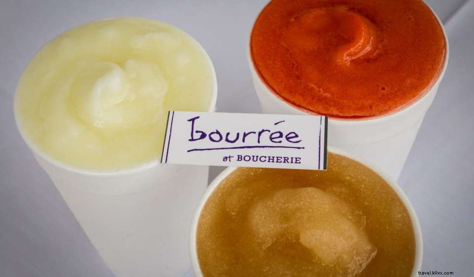 Explore New Orleans: Streetcar Cocktail Crawl on St. Charles Avenue