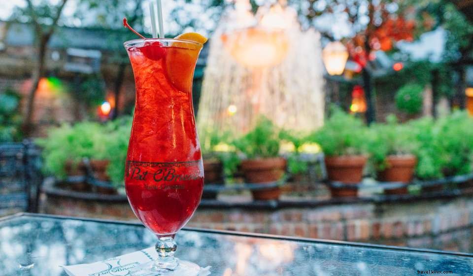 Explore New Orleans  French Quarter: The Ultimate Cocktail Crawl Guide