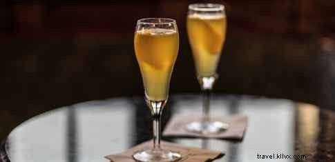 Explore New Orleans  French Quarter: The Ultimate Cocktail Crawl Guide