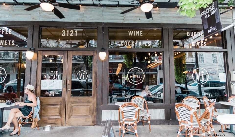 Top Happy Hours in New Orleans: Best Deals & Unbeatable Drinks