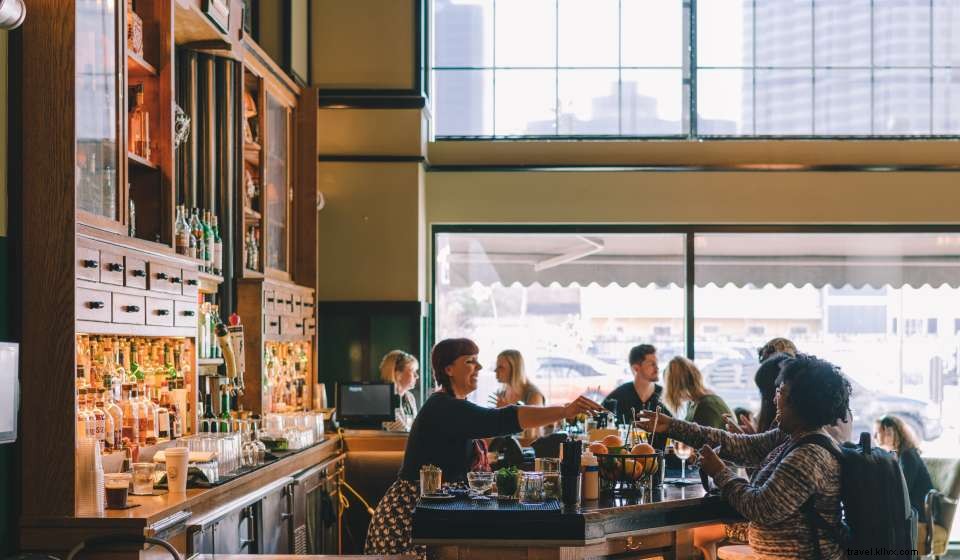 Top Hotel Bars in New Orleans: Craft Cocktails, Live Music & More