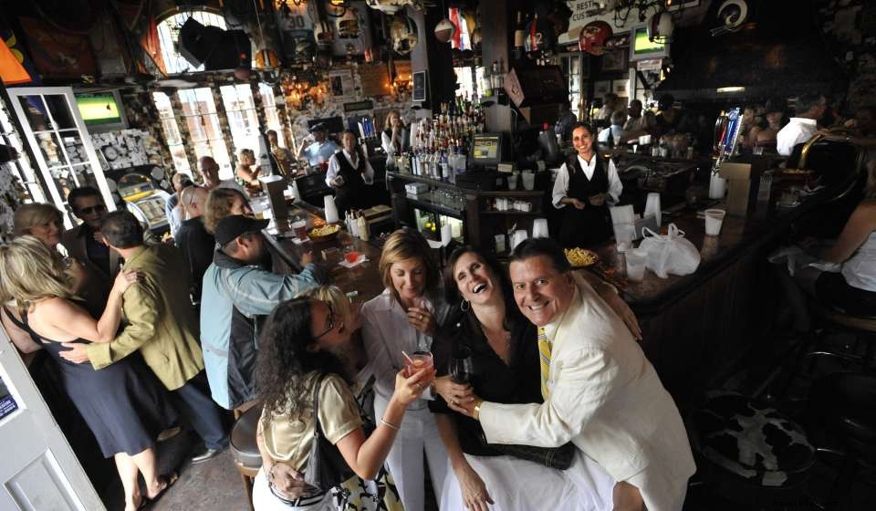 Explore New Orleans: Iconic Cocktails & Must-Visit Bars