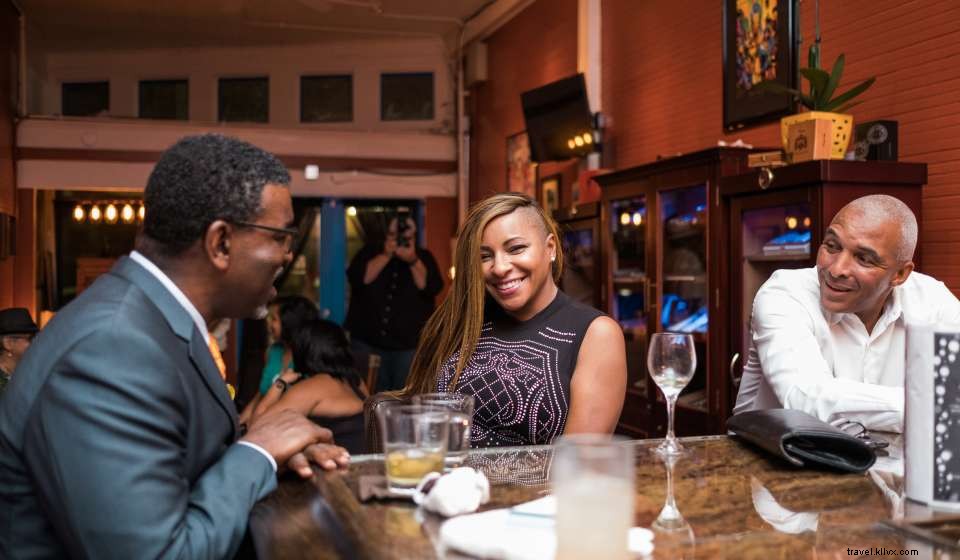 Cozy Bars in New Orleans: The Best Intimate Spots for a Winter Night