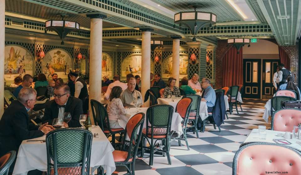 Top Group-Friendly Restaurants in New Orleans – Perfect for Large Parties