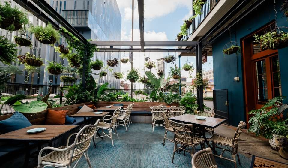 New Orleans Restaurants Reopen: Dine-In Services Now Available with Safety Guidelines