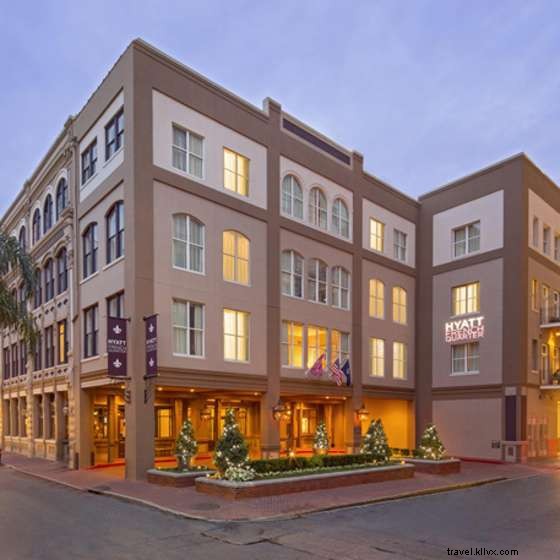 Top Restaurants Serving Mardi Gras Menus: Exclusive King Cake & Festive Dishes