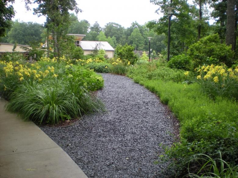 Explore Atlanta Botanical Garden, Gainesville – Tulips, Daylilies & Visitor Center