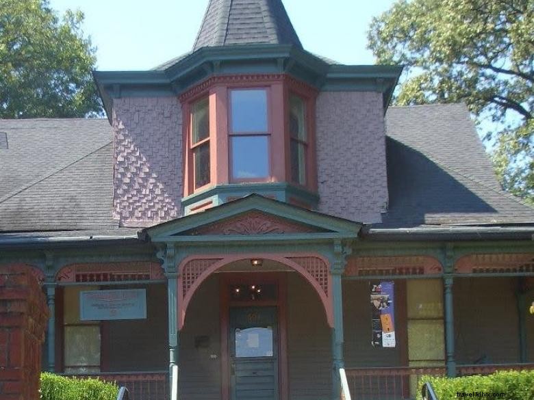 Explore the Historic Hammonds House Museum in Atlanta