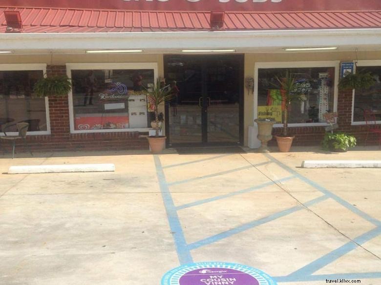 Discover Sac-O-Suds: River Views & Selfie Spot in Monticello’s Historic Heartland