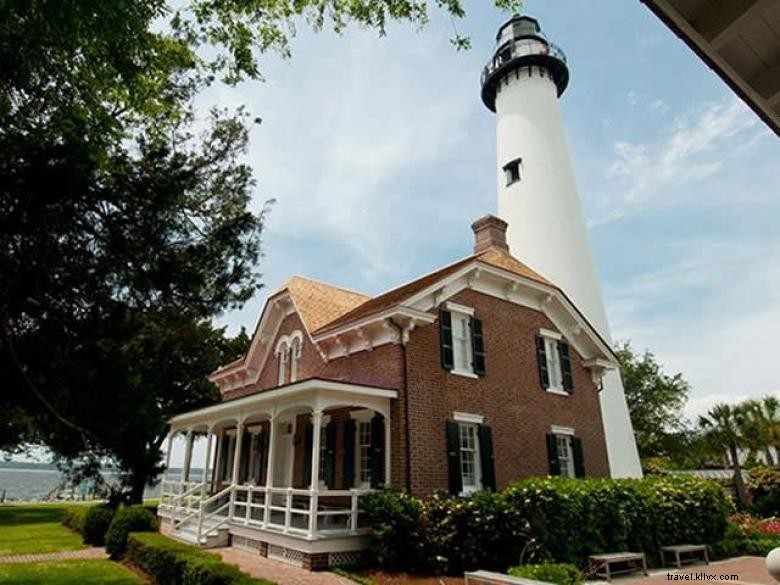 Explore Saint Simons Colonial Island by Trolley: A Scenic Heritage Tour