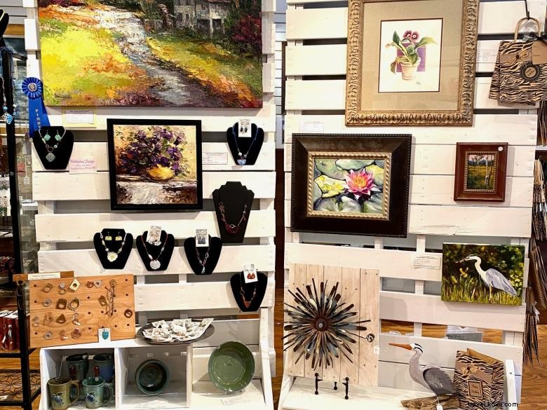 Discover Artisans Village Gallery – Premium Craft & Gift Experience