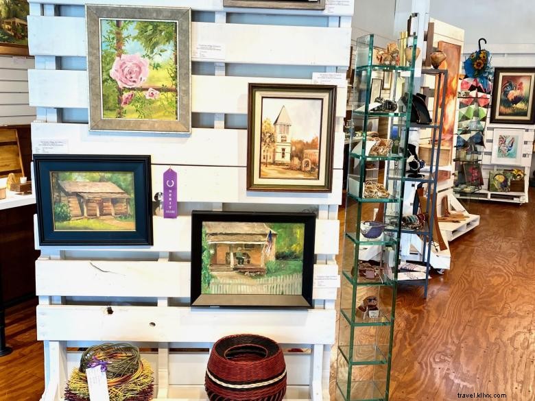 Discover Artisans Village Gallery – Premium Craft & Gift Experience