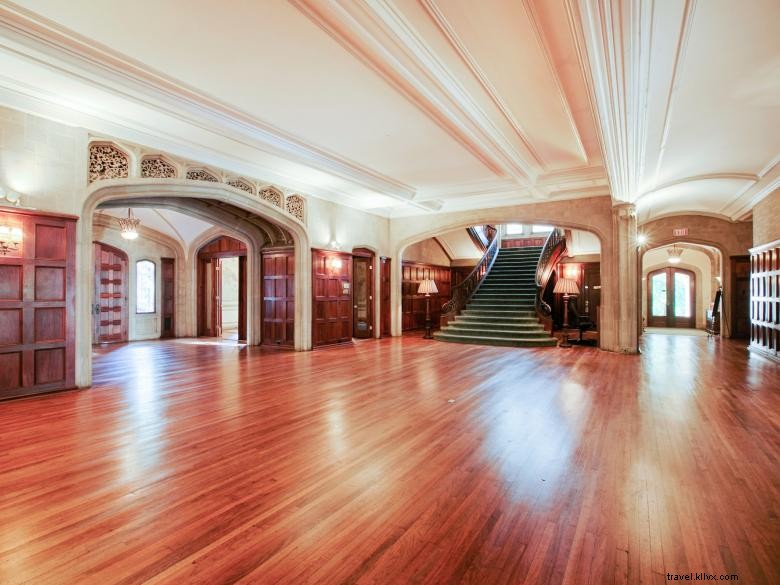 Callanwolde Fine Arts Center: Historic Mansion, Art Exhibits & Spring Concerts