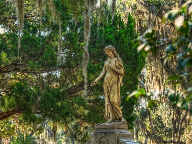 Bonaventure Cemetery: Savannah’s Historic Resting Place & Cultural Landmark