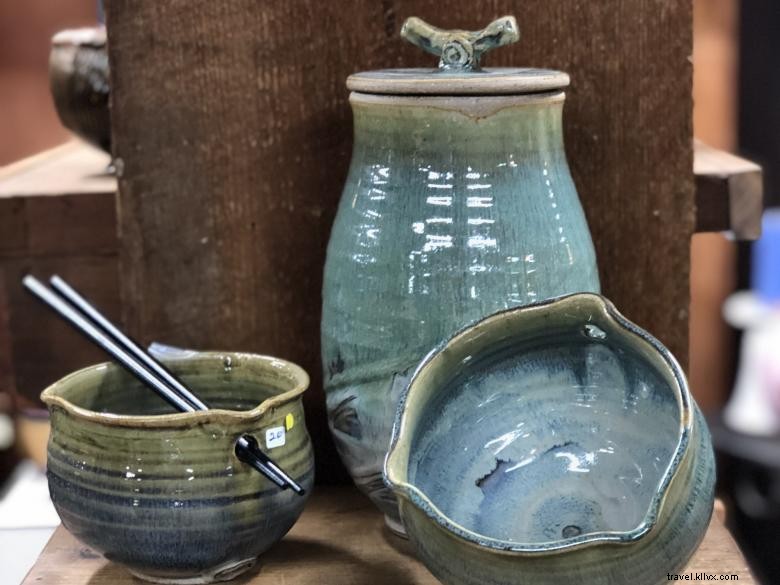 Mark of the Potter: Handcrafted Ceramic Bowls & China