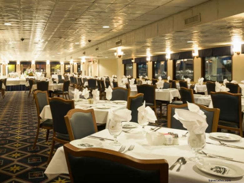 Explore Savannah Riverboat Cruises – Luxury Tours on Georgia’s Rivers