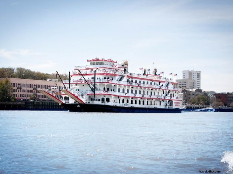 Explore Savannah Riverboat Cruises – Luxury Tours on Georgia’s Rivers