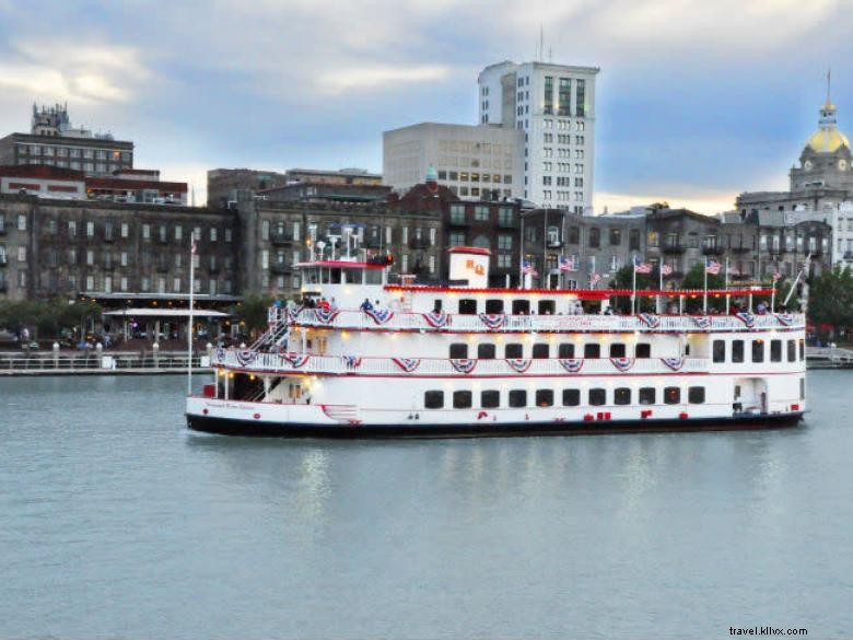 Explore Savannah Riverboat Cruises – Luxury Tours on Georgia’s Rivers