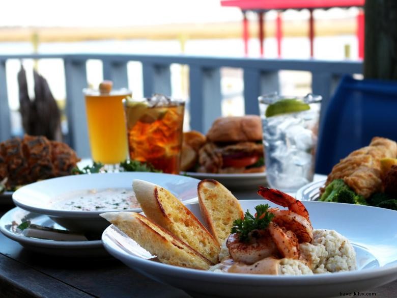 Fish Dock Bar & Grill: Fresh Seafood & Coastal Dining Experience
