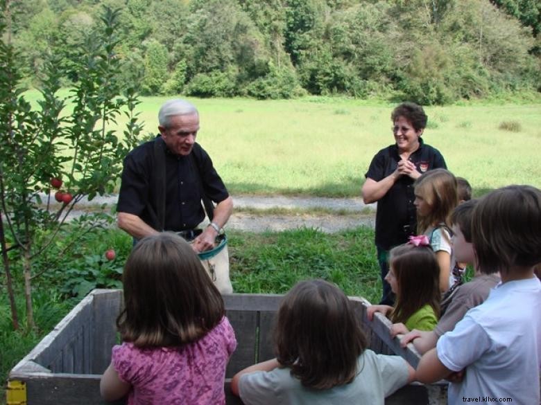 Red Apple Barn – Premium Orchard & U‑Pick Experience