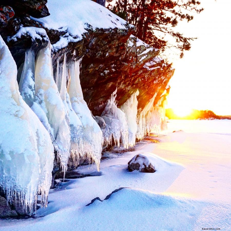 Discover Voyageurs National Park: A Serene Winter Wonderland of Snow & Scenic Splendor