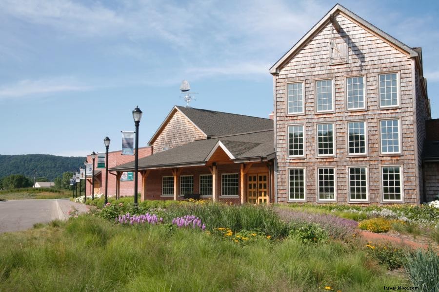 Explore Historic Mississippi River Towns Along Minnesota’s Great River Road