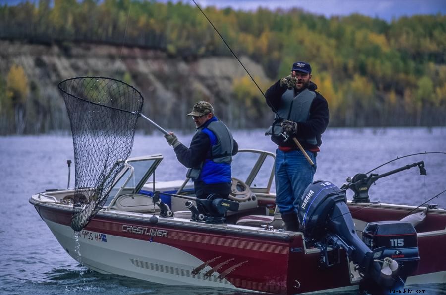 Catch Trophy‑Sized Fish This Fall: A Guide for Minnesota Anglers
