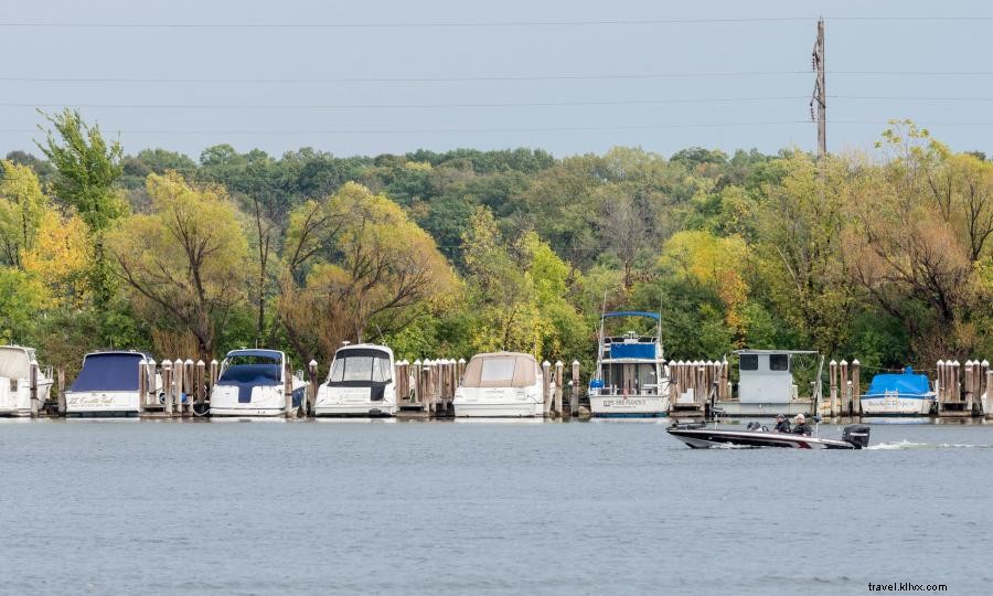 Explore Lake Minnetonka: A Scenic Fall Bike Loop for Cyclists