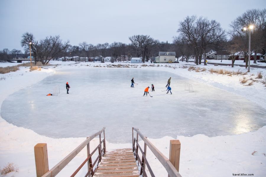 Discover Minnesota’s Premier Outdoor Ice Skating Rinks