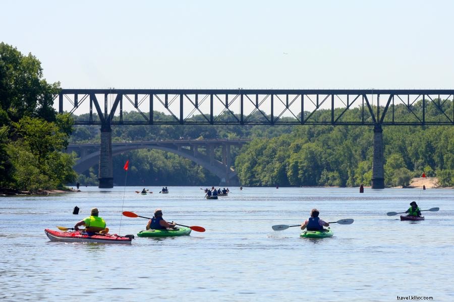 6 Stunning Minnesota Waterways for Ultimate Canoeing & Kayaking Adventures
