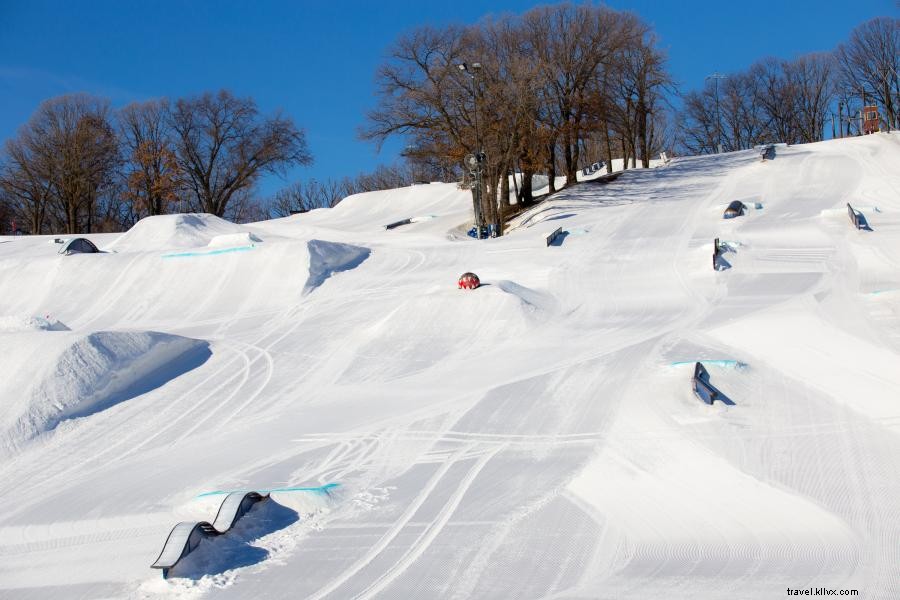Discover Minnesota’s Top Ski Resorts: Best Slopes & Activities This Winter