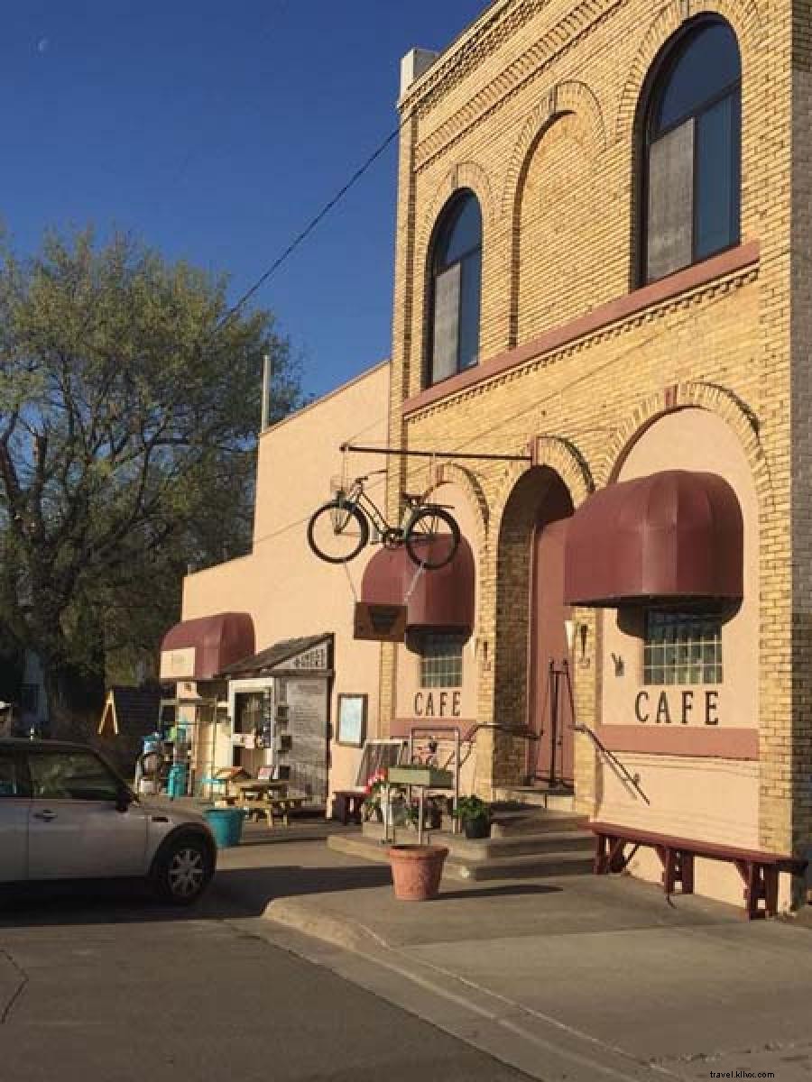 Top 6 Dining Stops for Your Central Minnesota Road Trip