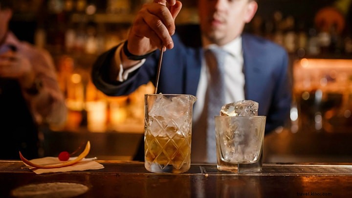 Discover Brisbane’s Top 31 Cocktail Bars – Join the Mixology Scene